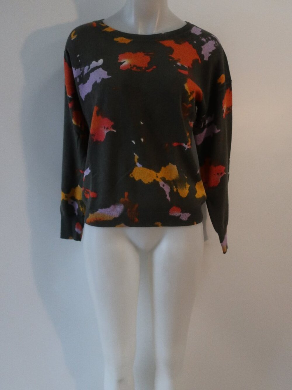 Womens J. Society Gray, Orange, Lavender Print Sweater S